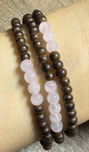 帶粉白翡翠三圈